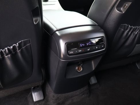Used 2023 Hyundai Palisade SEL FWD image 12