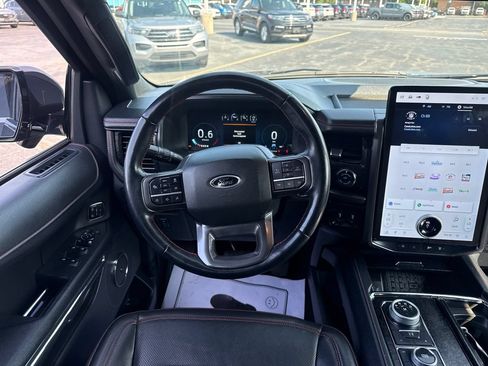 Used 2023 Ford Expedition Limited AWD/4WD image 27
