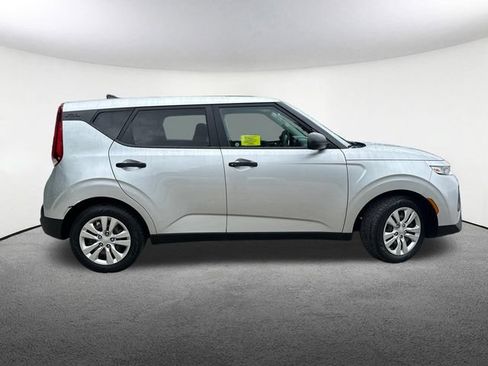 Used 2020 Kia Soul LX FWD image 17