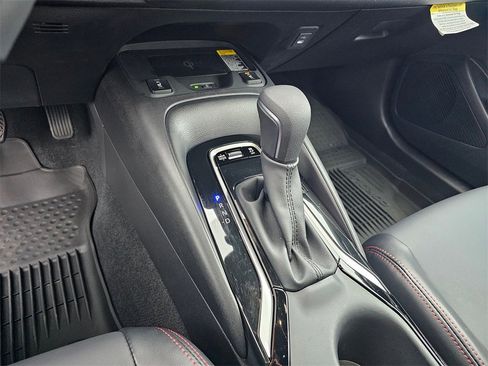 Used 2025 Toyota Corolla XSE image 32