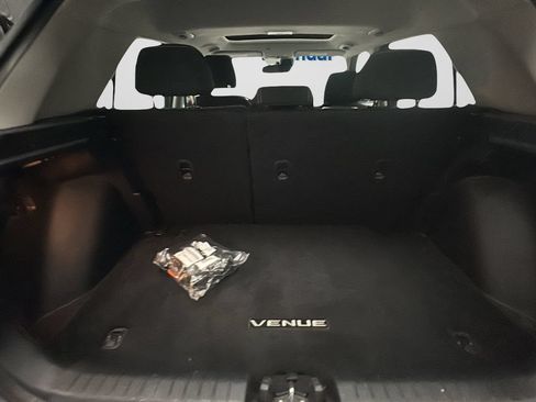 Certified 2023 Hyundai Venue SEL FWD image 18