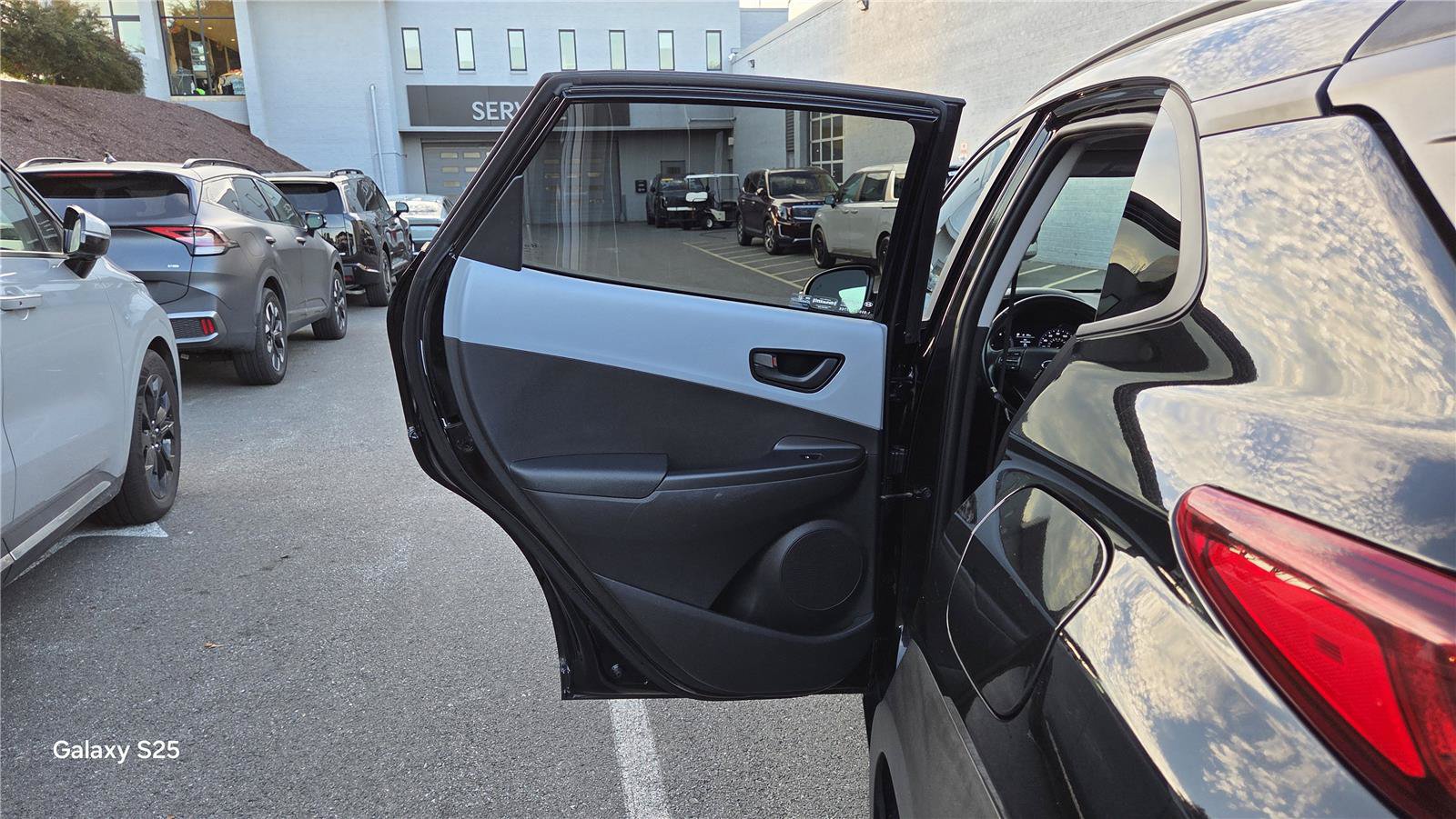 Used 2019 Hyundai Kona SEL FWD image 25