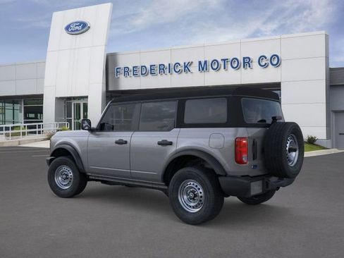 New 2025 Ford Bronco 4-Door image 4