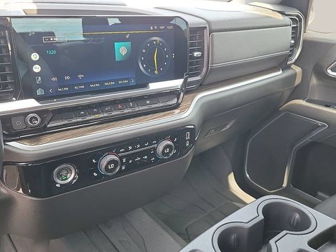 Used 2022 Chevrolet Silverado 1500 LT RWD image 21
