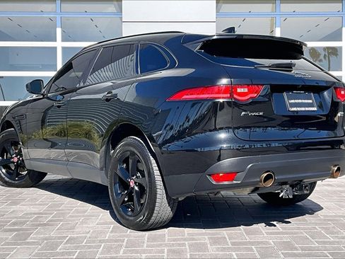 Used 2018 Jaguar F-PACE Premium image 12