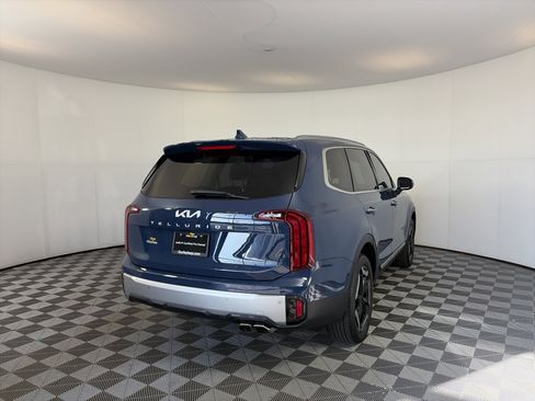 Certified 2023 Kia Telluride S w/ S Sunroof Package image 11