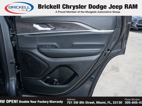 New 2025 Jeep Grand Cherokee Limited image 14