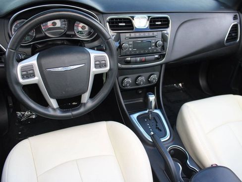 Used 2014 Chrysler 200 Touring image 26