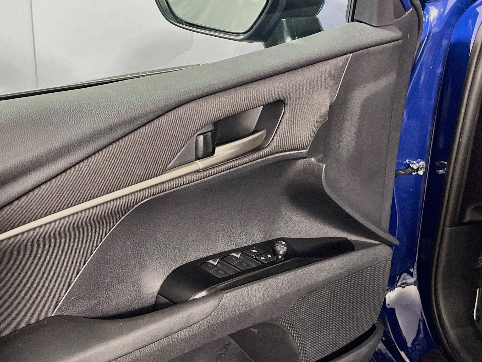 Used 2026 Toyota Camry LE FWD image 17