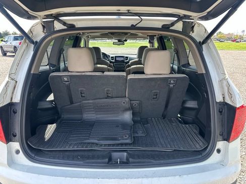Used 2017 Honda Pilot Elite image 11