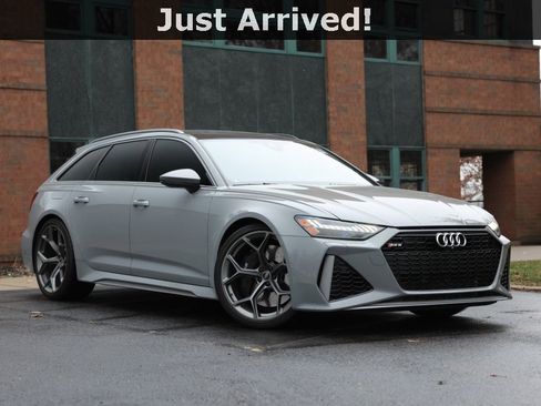 Used 2025 Audi RS 6 performance w/ Blue RS Design Package Plus image 9
