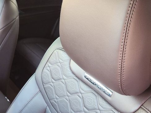 Used 2025 Ford Explorer Platinum w/ Ultimate Package image 17