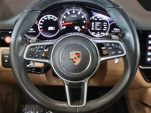 Certified 2023 Porsche Cayenne image 15