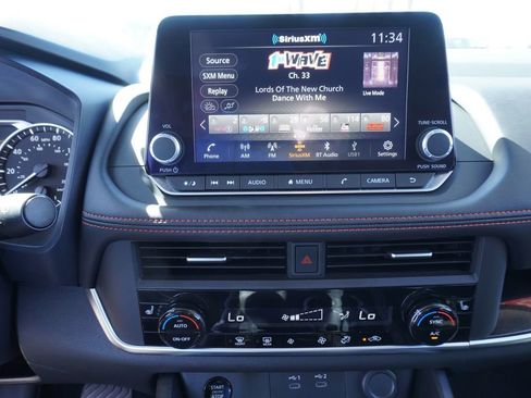 Certified 2025 Nissan Rogue SV AWD/4WD image 19