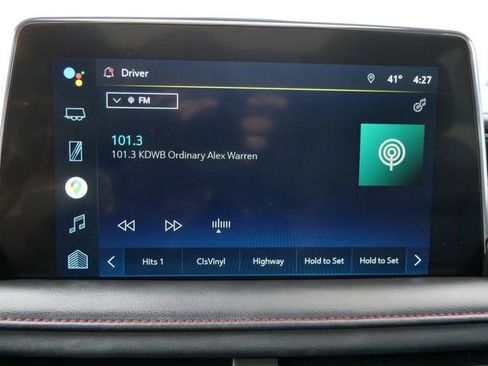 Used 2022 Chevrolet Suburban RST w/ Luxury Package image 14