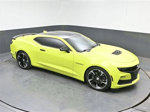 Used 2021 Chevrolet Camaro SS image 1