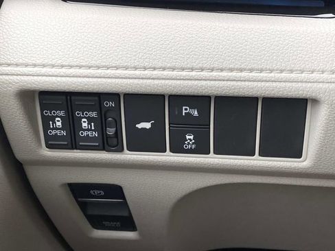 New 2026 Honda Odyssey Touring image 26