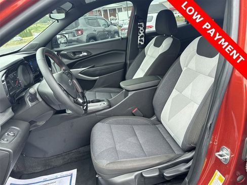 Used 2024 Chevrolet Trax RS w/ Driver Confidence Package image 17