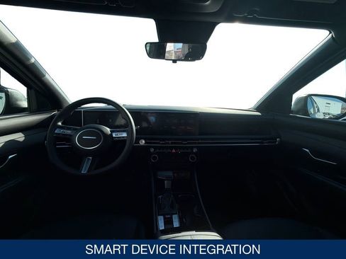 Certified 2025 Hyundai Santa Cruz SEL image 15