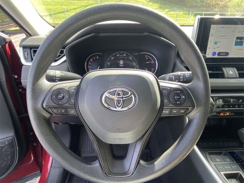 Used 2023 Toyota RAV4 XLE image 18