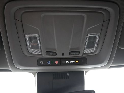 Used 2023 Chevrolet Silverado 1500 LTZ AWD/4WD image 18