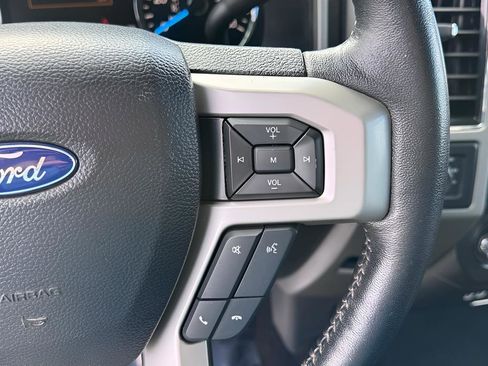 Used 2017 Ford F150 Lariat image 15