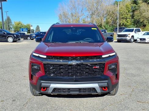 New 2026 Chevrolet Traverse Z71 w/ Enhanced Driving Package image 9