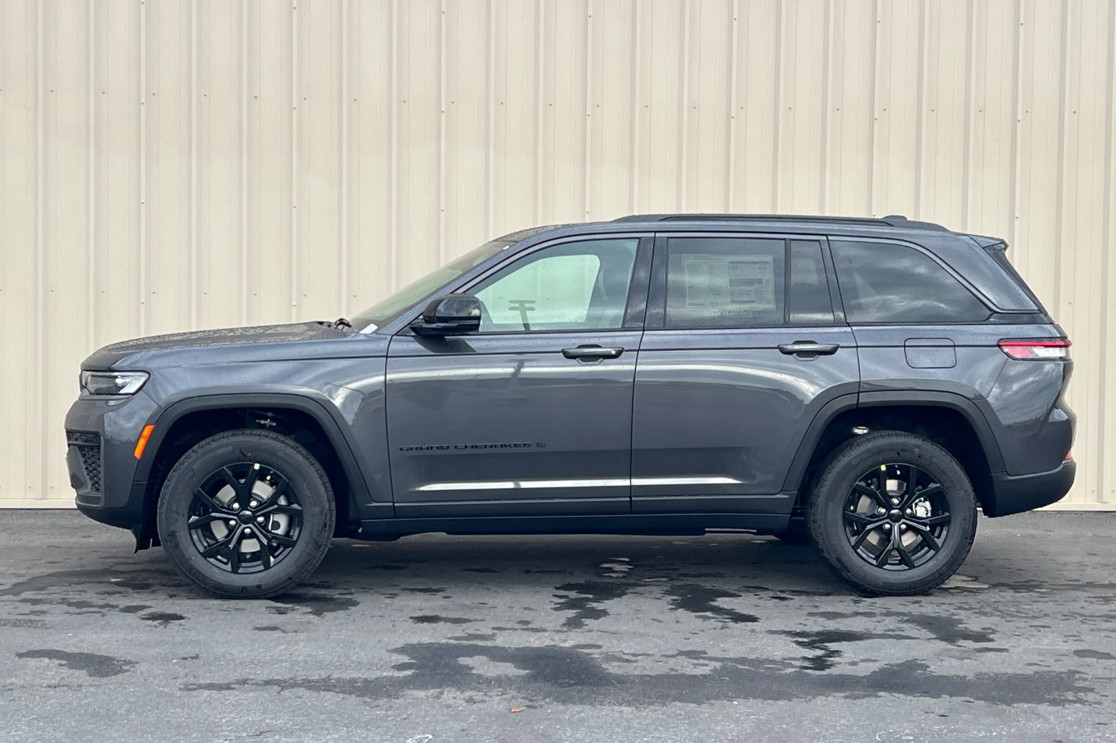 New 2026 Jeep Grand Cherokee Altitude AWD/4WD image 13