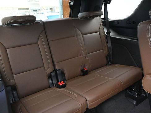 Used 2024 Chevrolet Tahoe High Country w/ Advanced Technology Package image 21