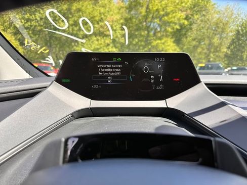 New 2026 Toyota Prius Plug-In Hybrid FWD image 31