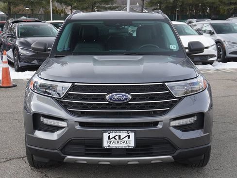 Used 2022 Ford Explorer XLT w/ Equipment Group 202A image 14