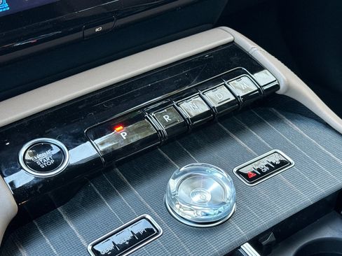 New 2025 Lincoln Navigator Black Label image 19