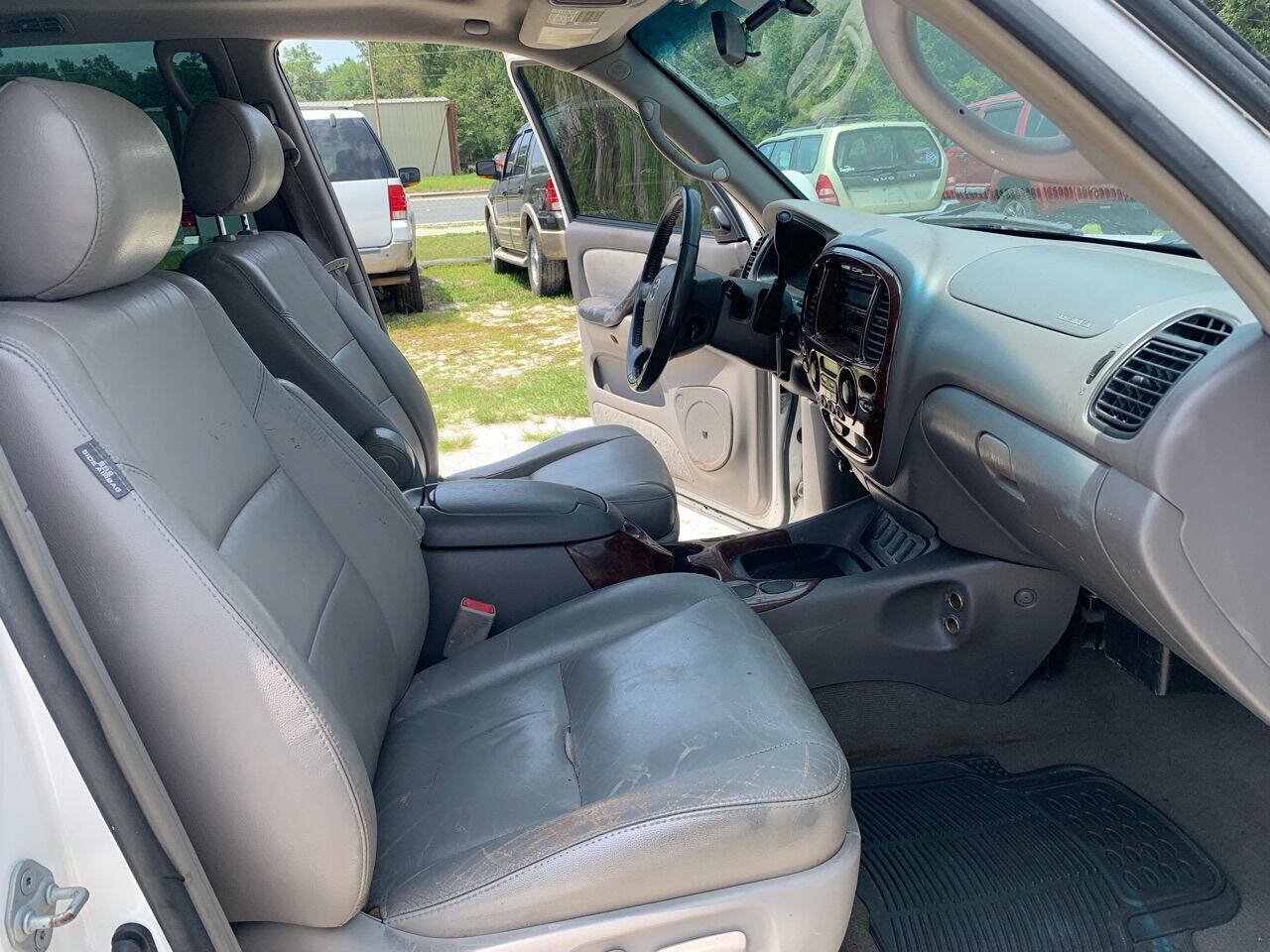 Used 2006 Toyota Sequoia SR5 RWD image 14