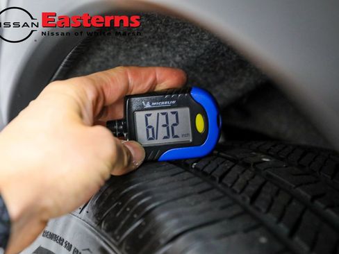 Used 2023 Nissan Rogue SV image 57