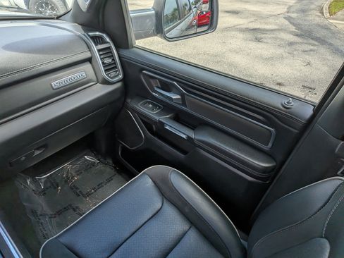Used 2024 RAM 1500 Laramie AWD/4WD image 18