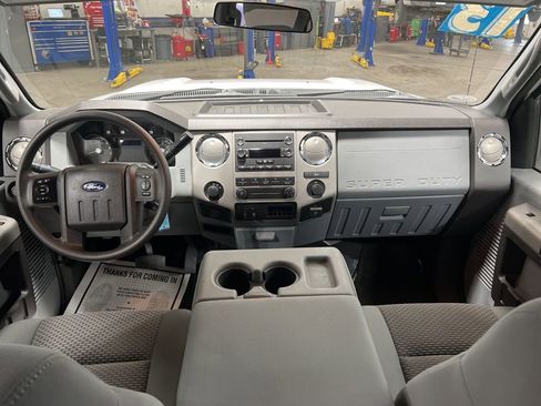 Used 2013 Ford F250 XLT w/ XLT Interior Pkg image 14