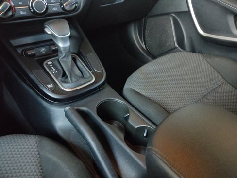 Used 2023 Kia Soul LX w/ LX Technology Package FWD image 26