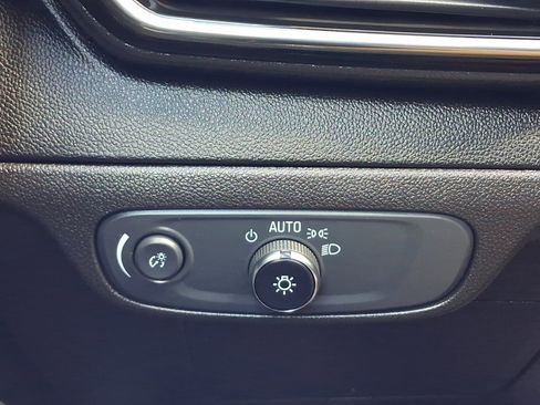 Used 2023 Chevrolet Bolt EUV LT w/ Comfort Package FWD image 27