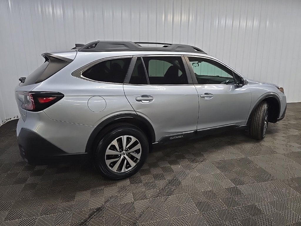 Used 2020 Subaru Outback Premium AWD/4WD image 3