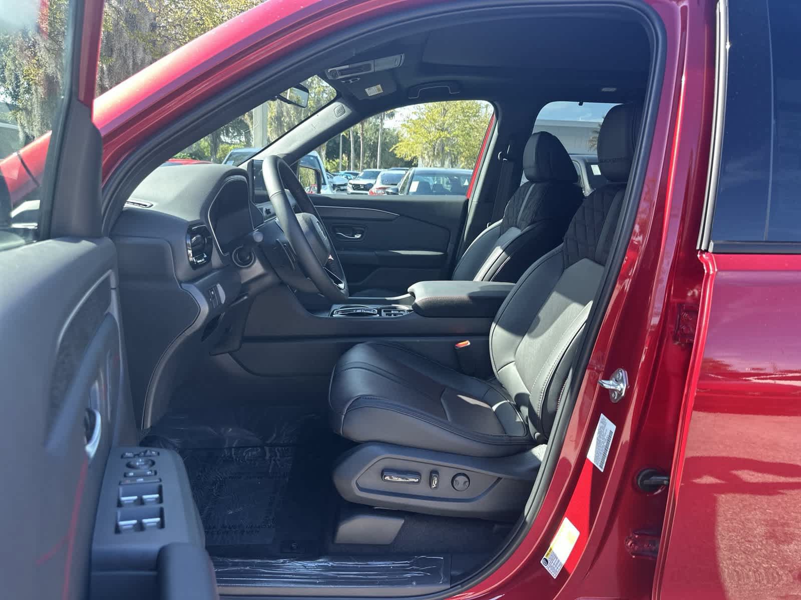 New 2026 Honda Pilot Black Edition image 2
