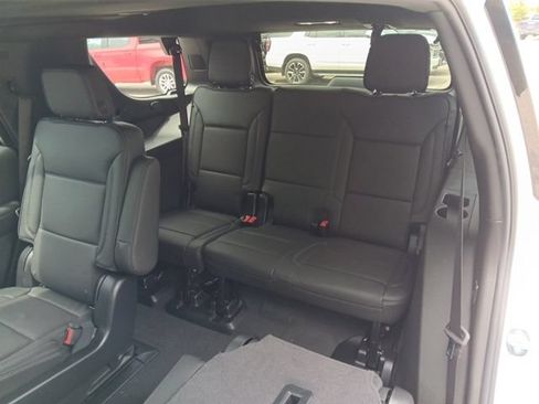 New 2026 GMC Yukon Denali w/ Sun & Power Step Package AWD/4WD image 8