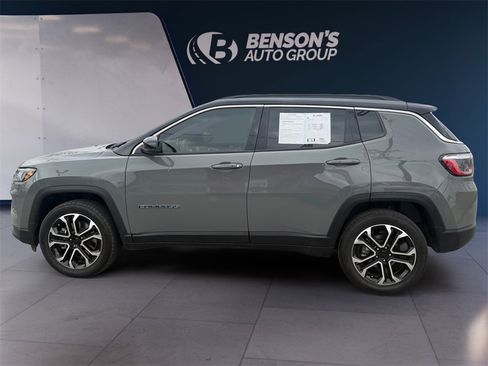 Used 2024 Jeep Compass Limited image 2