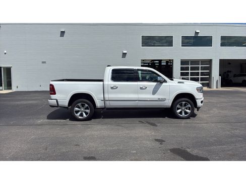 Used 2022 RAM 1500 Limited w/ Body-Colour Bumper Group AWD/4WD image 7