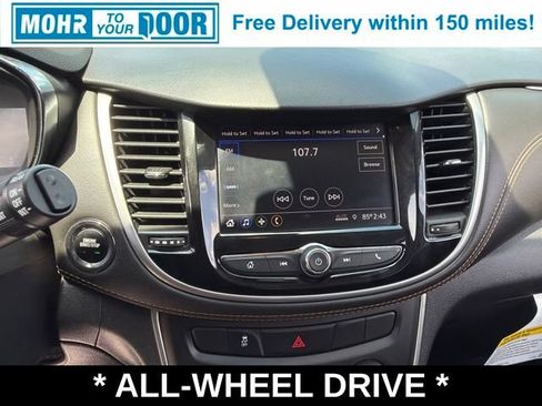 Used 2022 Chevrolet Trax LT w/ Driver Confidence Package AWD/4WD image 21