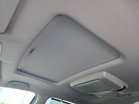 Used 2021 Honda Pilot Touring image 16