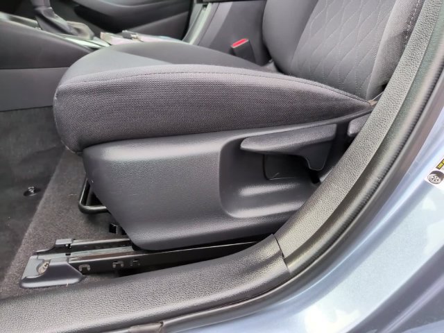 Used 2024 Toyota Corolla LE FWD image 13