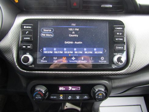 Used 2021 Nissan Kicks SV FWD image 12