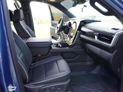 Used 2026 GMC Yukon XL Elevation w/ Elevation Premium Package image 40