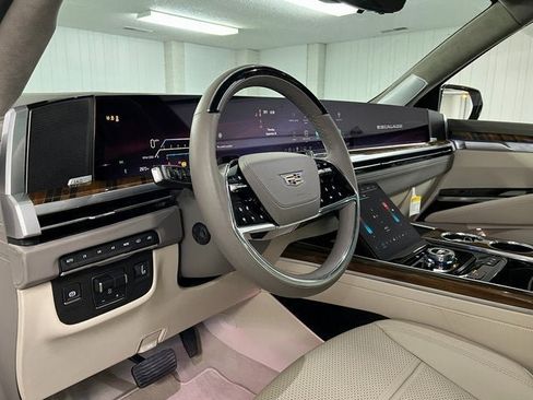 Certified 2025 Cadillac Escalade Sport Platinum image 35