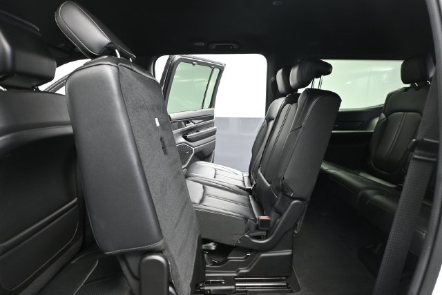 Used 2022 Jeep Wagoneer Series I w/ Convenience Group I AWD/4WD image 32